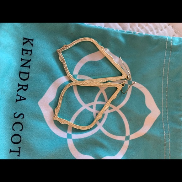 Sold - Picture 5 of 8